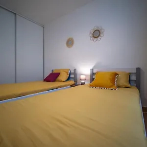  Appartement Equipe Terrasse Et Parking Prive