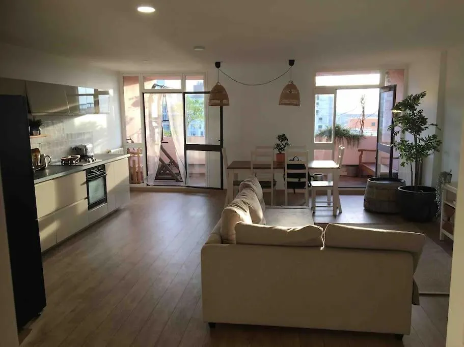 Flc - 3 Bedrooms -Max 10 Guests - Gare St Charles 1,5Km Hyper Center Marseille 0*,  France