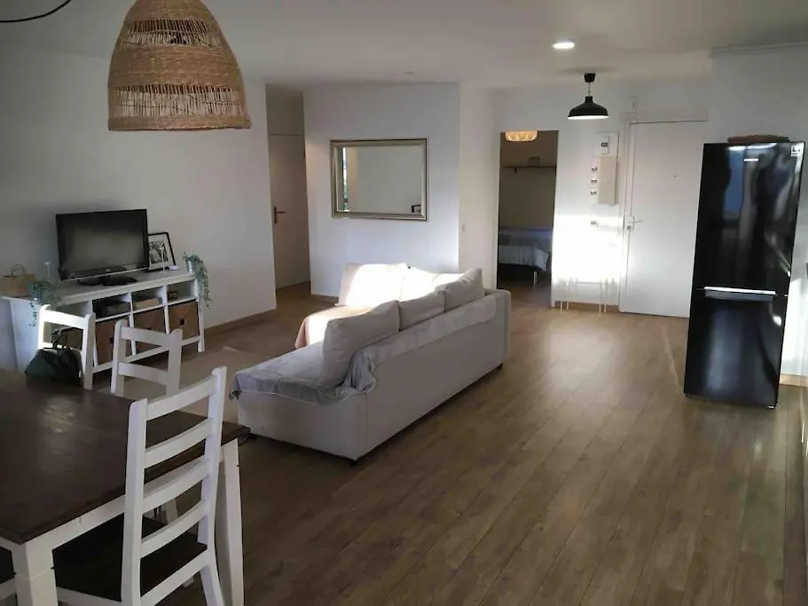Flc - 3 Bedrooms -Max 10 Guests - Gare St Charles 1,5Km Hyper Center Marselha 0*,
